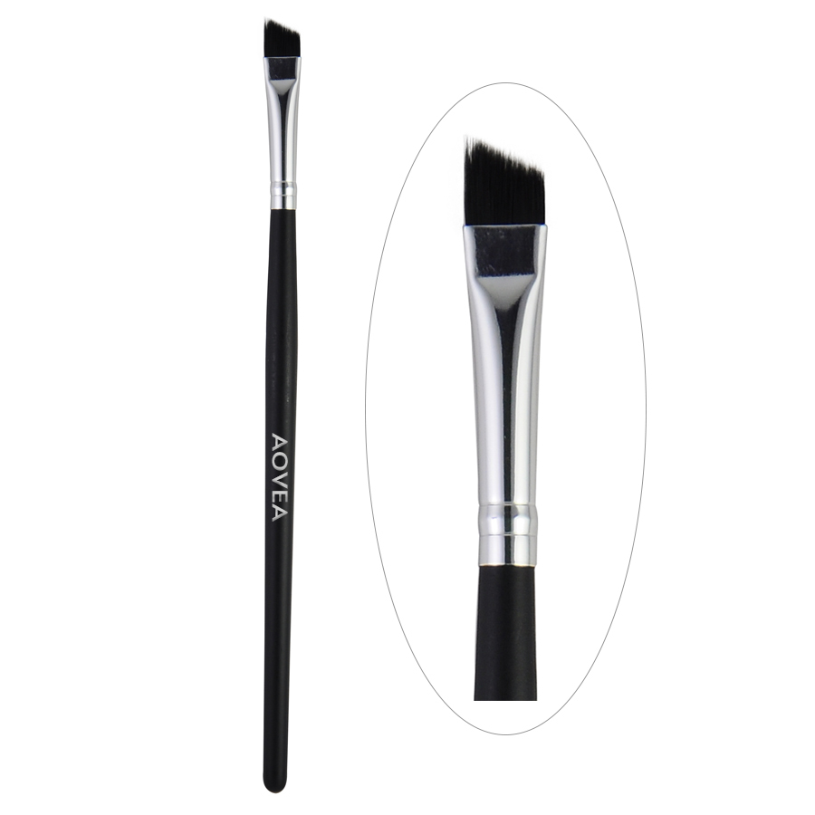 E31 Small Angled Liner Brush