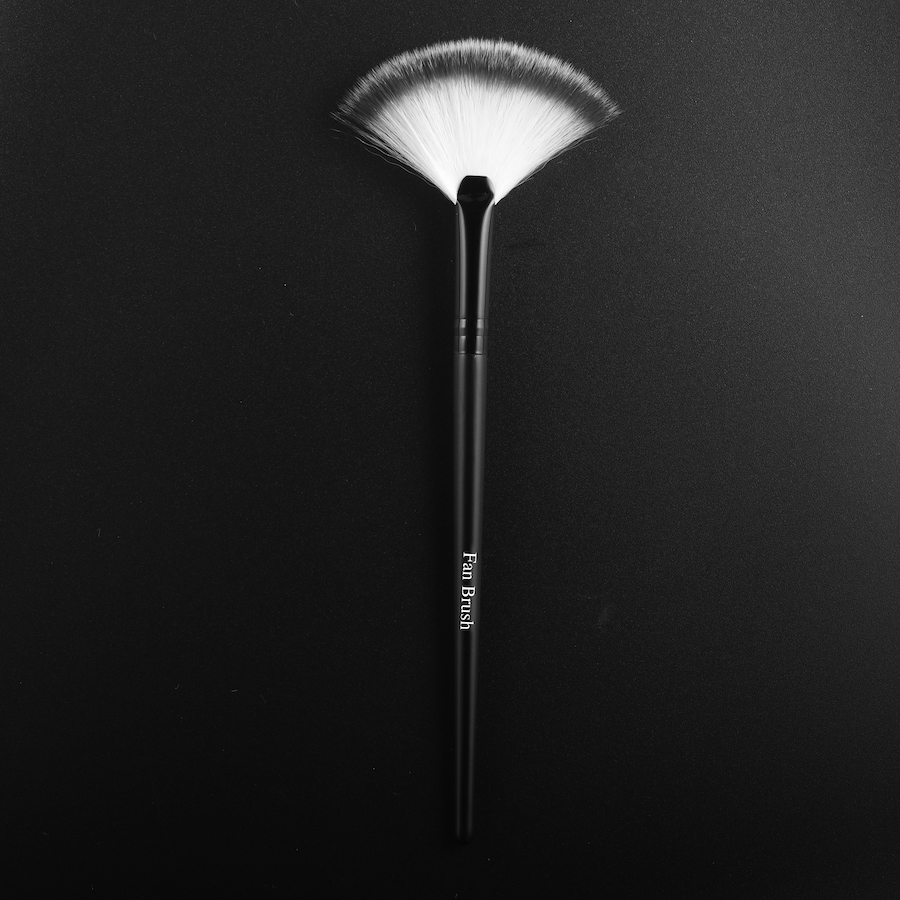 FB108 Deluxe soft fan Brush